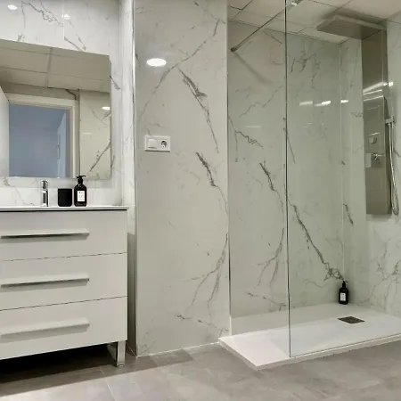 Central Alicante Apartment Apartman *